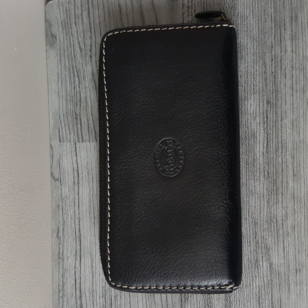 Roots Black Leather Wallet